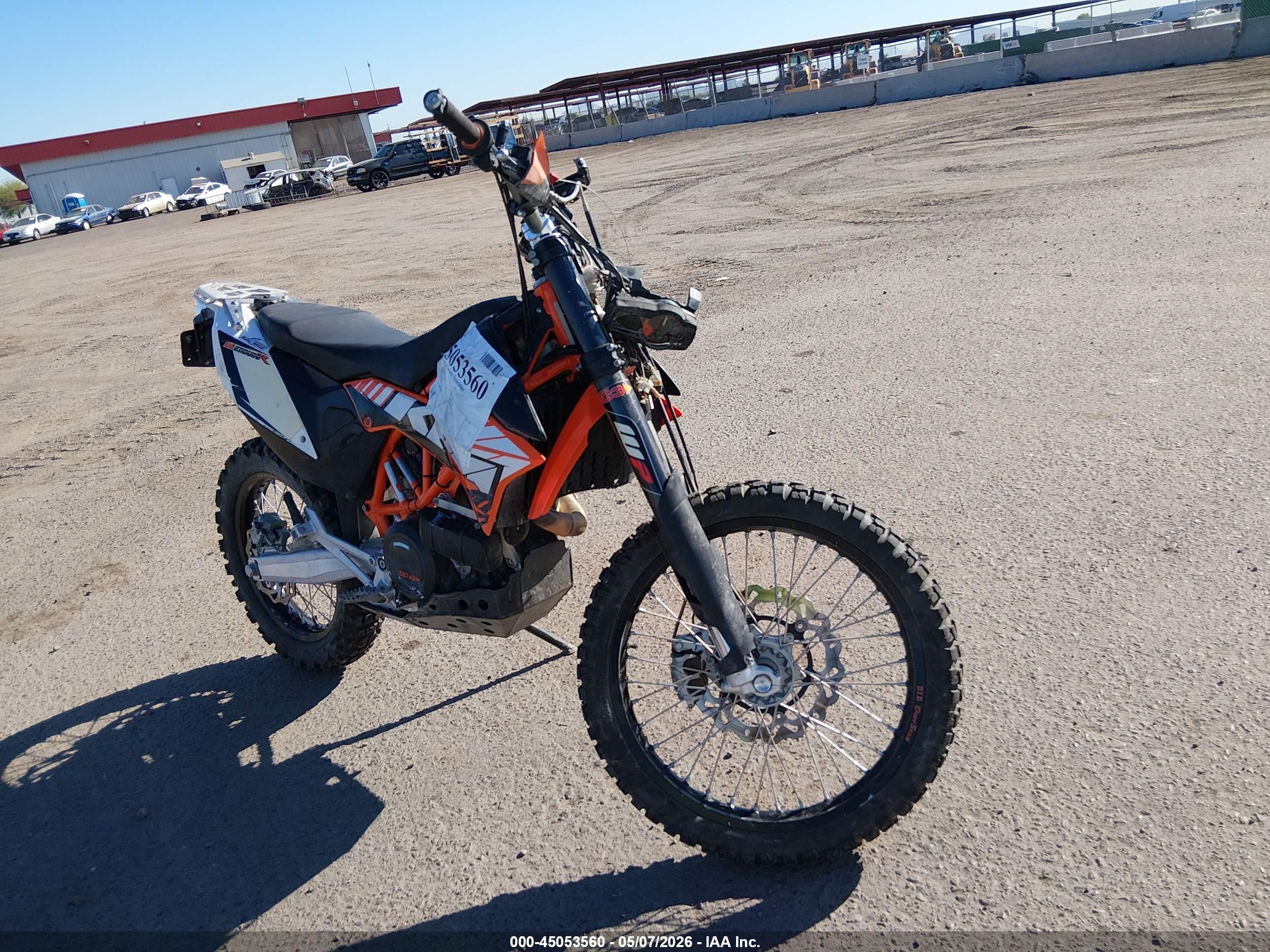 2013 KTM 690 supermoto — VIN VBKLET404DM750248 — photo 1 of 18